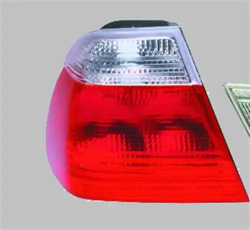 задни светлини MAGNETI MARELLI 715010685504