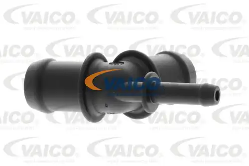 фланец за охладителната течност VAICO V10-6546