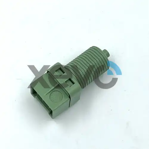 ключ за спирачните светлини ELTA AUTOMOTIVE XBL7496