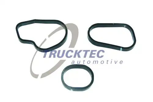 комплект гарнитури, маслен радиатор TRUCKTEC AUTOMOTIVE 02.18.138